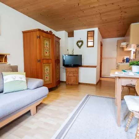 Apartamento Beim Holzschnitzer-4 By Interhome